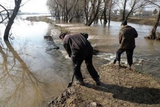Рівень води в Дніпрі досяг максимальної за 30 років позначки
