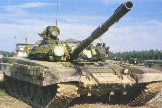 Міноборони Росії кинуло в лісі без охорони 200 танків Т-72
