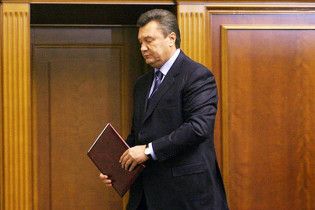 Янукович зібрав лідерів фракцій Ради, щоб сформувати нову коаліцію