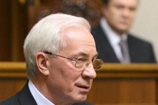 Азаров щопонеділка доповідатиме Януковичу про роботу уряду