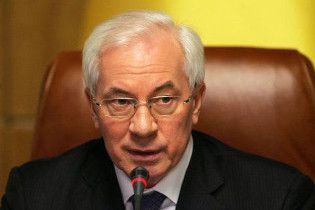 Азаров доручив Бойку придумати, як не платити Росії за газ з бюджету