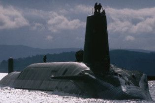 ВМС Британії відігнали від своїх берегів російську субмарину-шпигунку