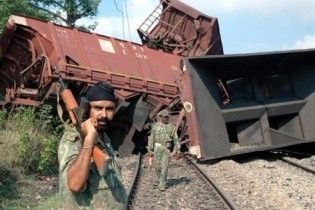Індійські маоїсти підірвали пасажирський потяг
