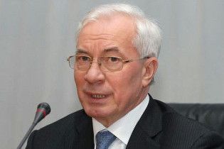 Азаров запевнив, що в Україну повертаються інвестори