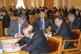 Партія регіонів звільнить ще трьох міністрів