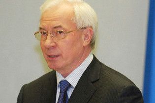 Азаров не виключає розірвання газових контрактів через суд