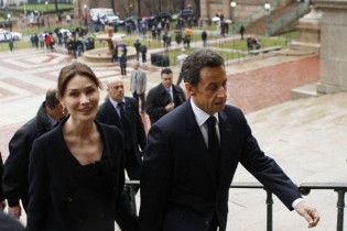 Карла Бруні-Саркозі назвала донечку Джулією