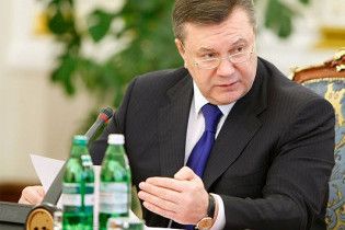 Янукович відмовився їхати до Польщі