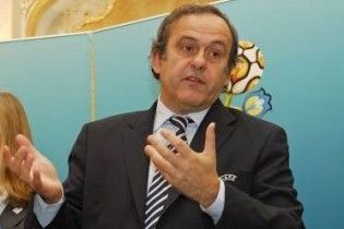Платіні нагадав Україні, що "Євро" відбудеться у 2012 році, а не в 2013