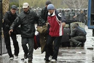 В охопленому заворушеннями Бішкеку почалося масове мародерство
