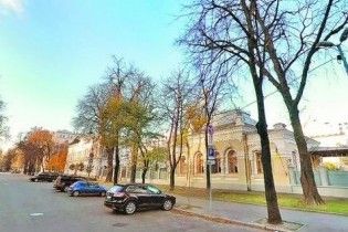 Янукович переїде з Межигір’я у двоповерховий особняк в центрі Києва