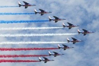 У Франції розбився літак відомої пілотажної групи