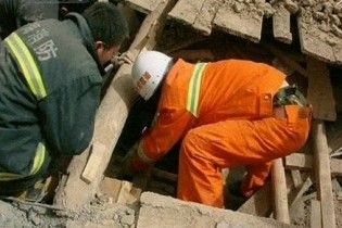 Число жертв землетрусу в Китаї перевищило 600 людей