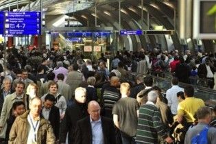 Австрія відкрила повітряний простір