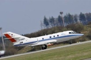 Європа відновлює польоти після п'яти днів "повітряного карантину"