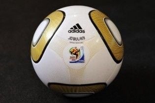 У фіналі чемпіонату світу з футболу гратимуть м'ячем "Йо'булані"