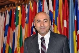 Глава ПАРЄ їде в Україну на зустріч з Януковичем