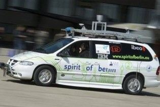 Німці розробили систему, яка дозволяє керувати автомобілем поглядом