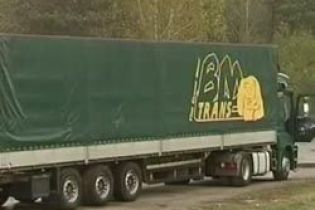 На Чернігівщині затримали банду, що грабувала далекобійників (відео)