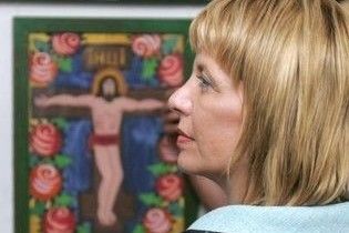 Дружина Ющенка оголошує конкурс через прес-службу чоловіка
