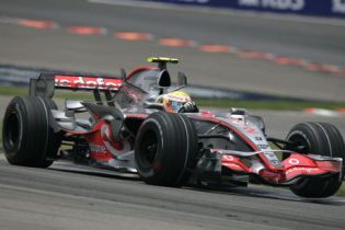 McLaren позбавлений всіх очок!