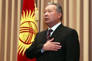 Киргизія отримає від Росії 450 млн. дол. за виведення американської бази