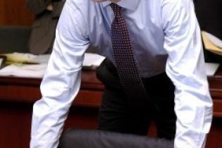 Глава МЗС пішов у відпустку доглядати дитину