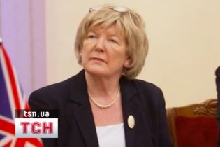 В Україну прилетіла британська баронеса, щоб розказати про НАТО