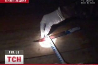 Дочка вбила батька через алкоголь (відео)