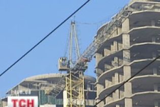Уряд влаштовує будівельникам "антикризову терапію"