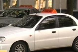 На Донеччині напали на таксиста (відео)