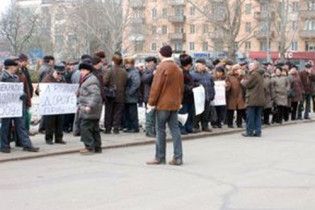 Працівникам Херсонського заводу почали виплачувати заборговану зарплату