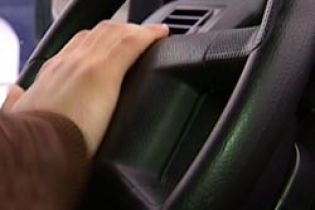 В Україні пройшла акція проти політиків "Дістали!"