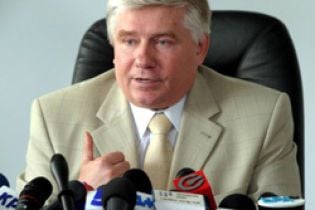 Кінах готує зміну