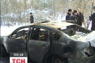 Під Києвом суддю спалили у власному авто