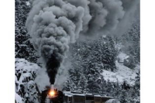 У Швейцарії сніг зупинив потяги