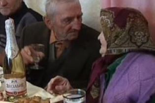 На Хмельниччині відзначили 75 років у шлюбі (відео)