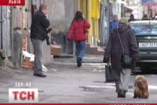У Львові через звільнення чоловік наклав на себе руки (відео)