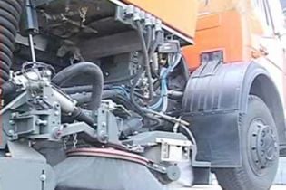 Дороги Донеччини відтепер сяятимуть і влітку, і взимку (відео)