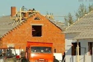 Чи встигнуть відновити дамби до зими на Прикарпатті (відео)