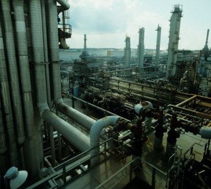 Нафтопереробний завод