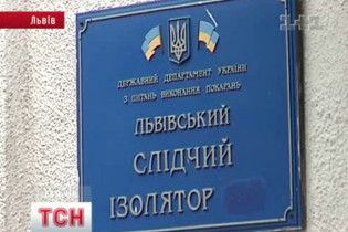Через грип слідчих не пускають до СІЗО