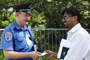 МВС слідкуватиме за іноземцями
