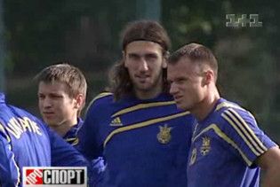 Збірна України прибула в Мінськ на гру з білорусами