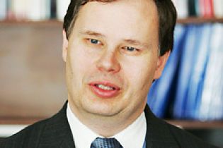МВФ закликає уряд не позичати за кордоном