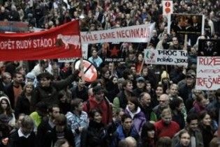У річницю "Оксамитової революції" у Празі затримали 48 неонацистів