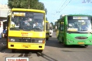 В Україні понад 10 тисяч перевізників-нелегалів