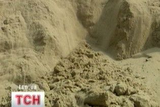 Звинувачених у вбивстві захисника Жукового острова били в міліції