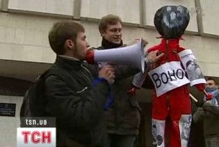 У ЦВК прийшов реєструватися кандидат ВОНО