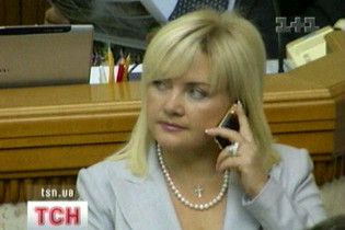 Депутати почали економити на одязі